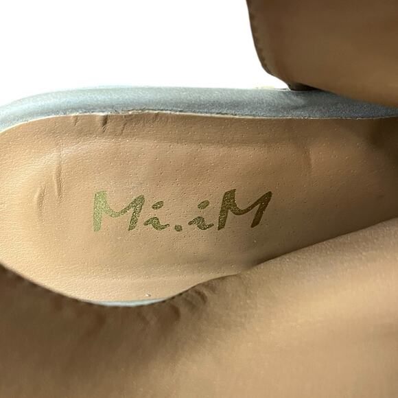 Mi.iM Nikita Cut Out Bootie Lace Up Open
Toe Chunky Heel Tan Women’s Size 10 - Picture 8 of 8